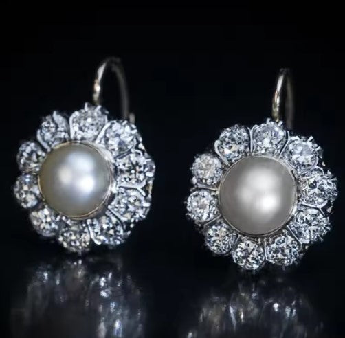 - Silver Vintage Pearl Earrings