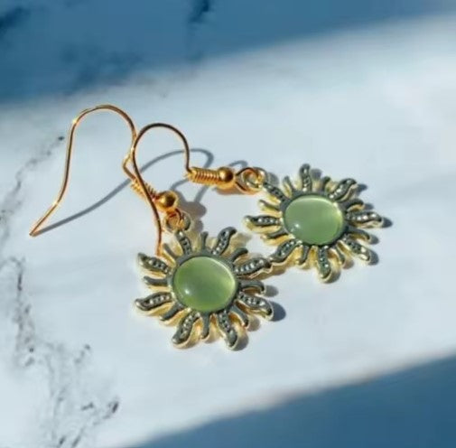 Vintage Gold Round Green Stone Dangle Earrings