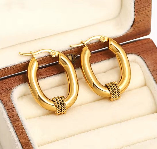 Vintage Oval Hoop Gold Earring