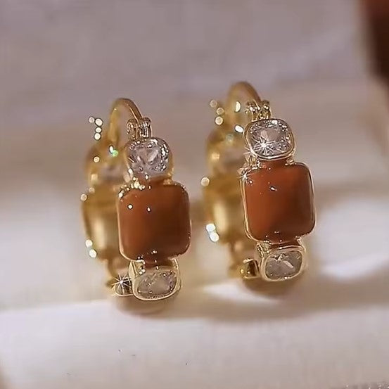 Vintage Exquisite Brown Zircon Earring
