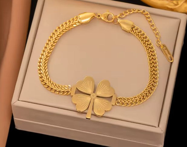 Flower Design Gold Bracelet