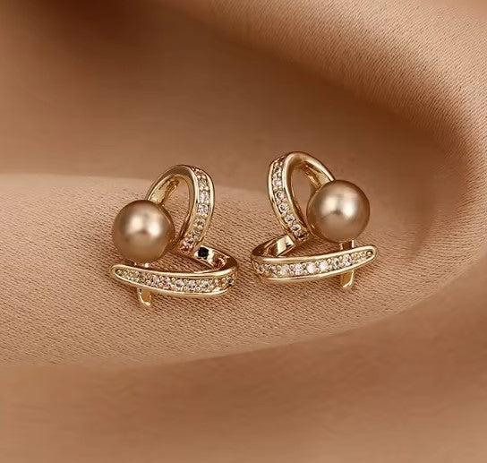 Classic Heart Champagne Pearl Earrings