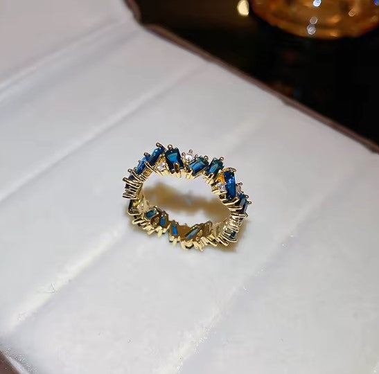 Vintage Crystal Blue Stones Ring
