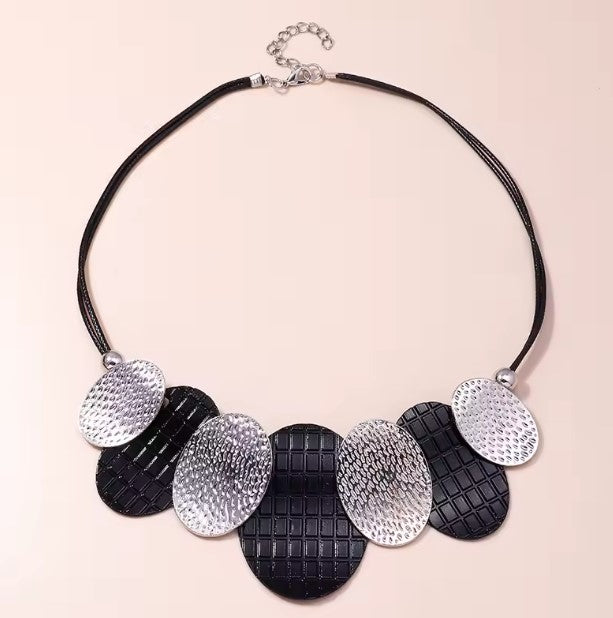 Vintage Fashion Choker Necklace