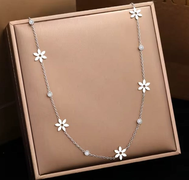 Vintage Flowers Crystal Zircon Necklace