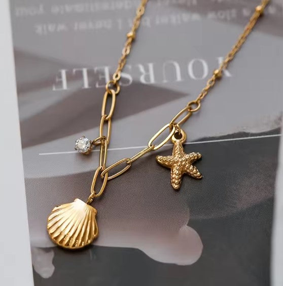 Shells Zircon Gold Necklace