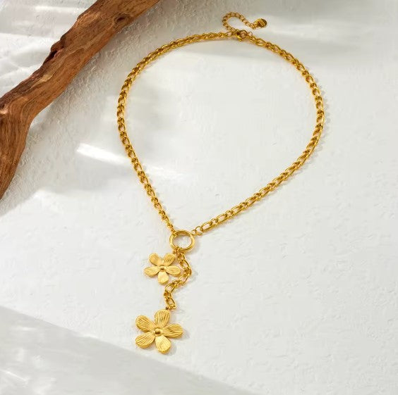 Gorgeous Leaf Flower Tassels Pendant Necklace