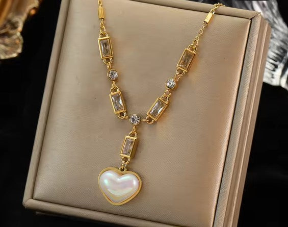 Heart Dazzling Pearl Gold Necklace