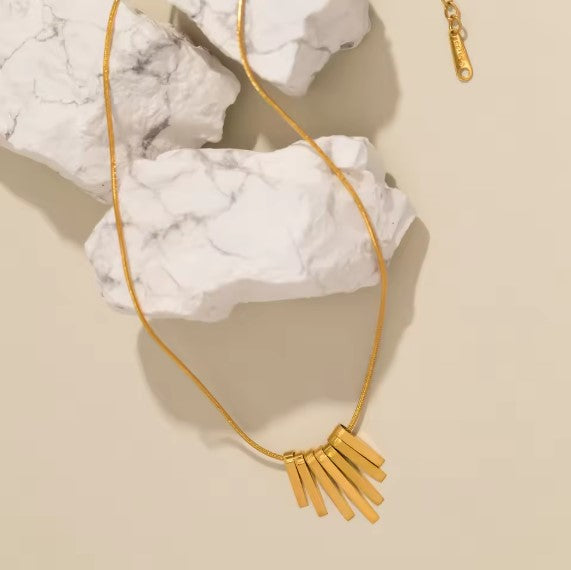 Vintage Exquisite Gold Necklace