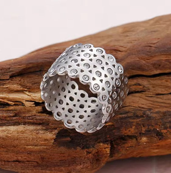 Shiny Zirconia Hollow Silver Ring
