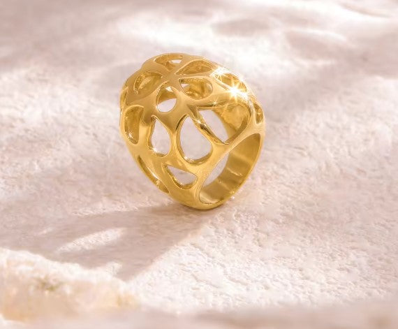 Vintage Hollowed Gold Ring