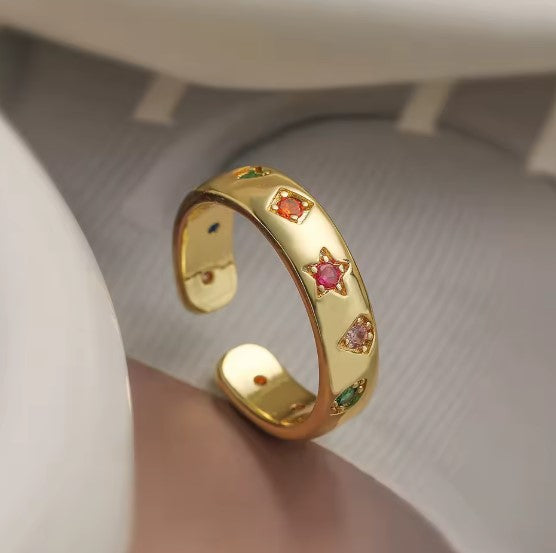 Vintage Zircon Inlay Gold Ring