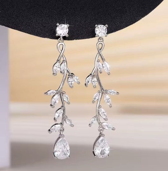 Leaf Zirconia Dangle Silver Earrings