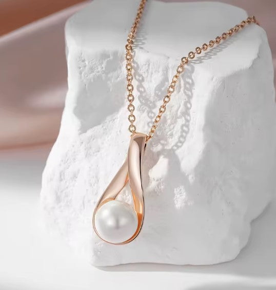 Pearl Drop Rose Gold Necklace