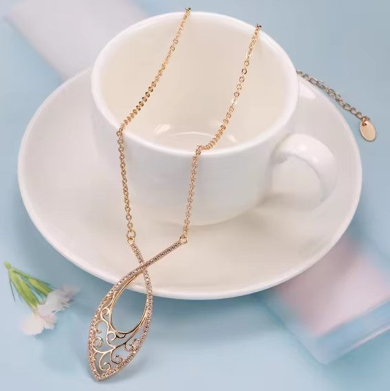 Vintage Rose Gold Natural Zircon Necklace