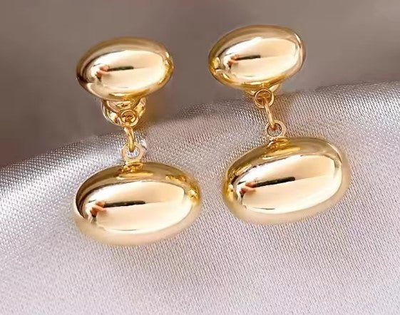 Elegant Dangle Gold Earrings