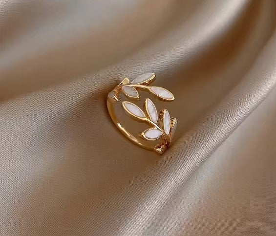 White Petal Adjustable Ring