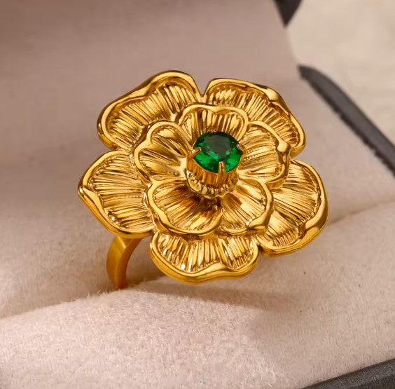 Luxury Flower Green Stone Ring