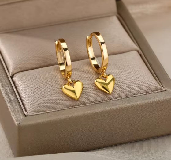 Vintage Heart Pendant Gold Earring