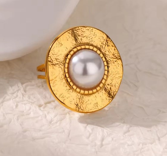 Vintage Pearl Gold Ring