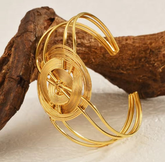 Vintage Hollow Gold Bracelet