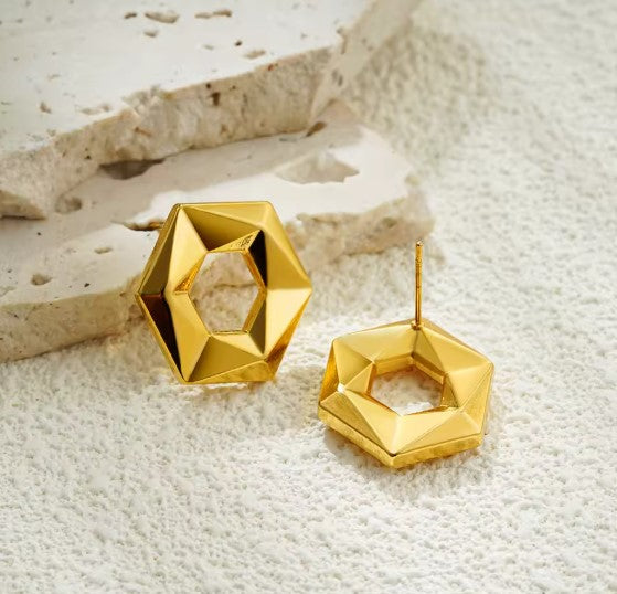 Minimalist Chunky Star Gold Earrings