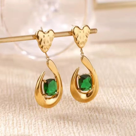 Vintage Zircon Green Heart Gold Earrings