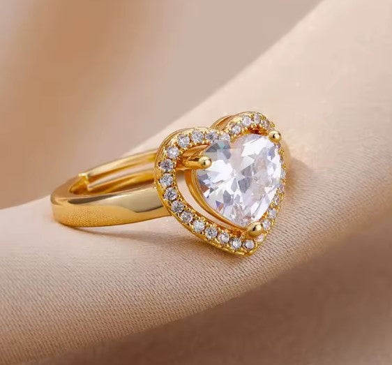 Luxury Zircon Heart Gold Ring