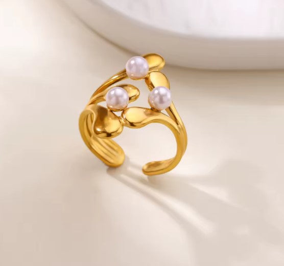 Celeste Exquisite Pearl Gold Ring