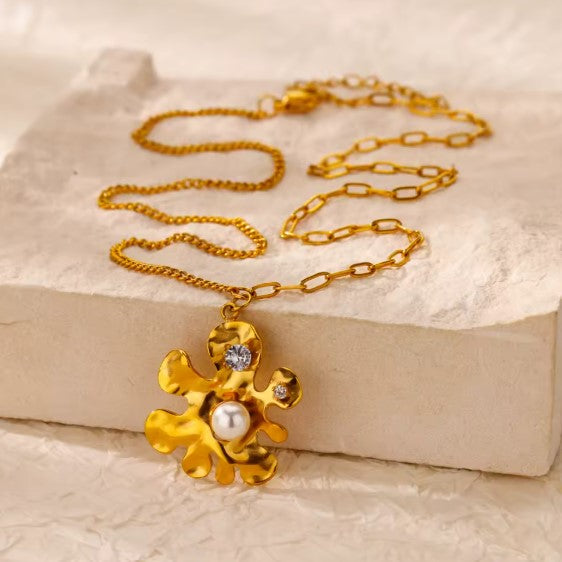 Classic Zircon Lava Charm Gold Necklace