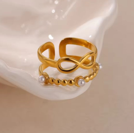 Vintage Infinity Pearl Gold Ring