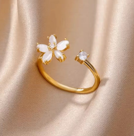 Luxury Zircon Floral Gold Ring