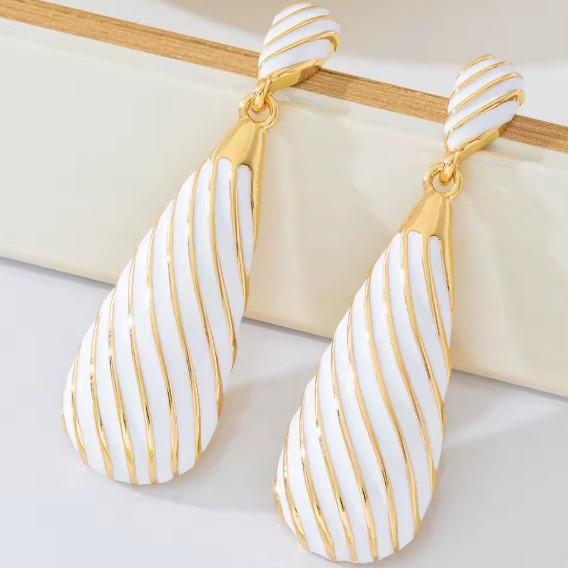 Vintage Fringe White Long Drop Earrings