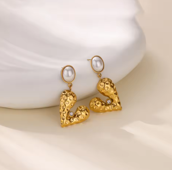 Piercing Heart Pearl Gold Earrings