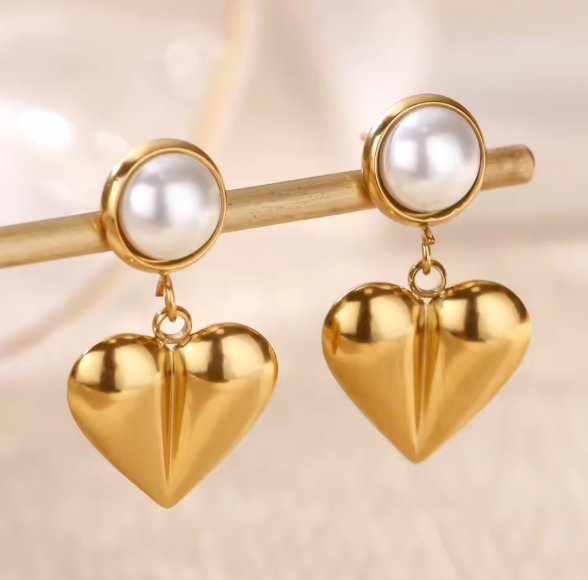 Minimalist Elegant Pearl Heart Drop Earrings