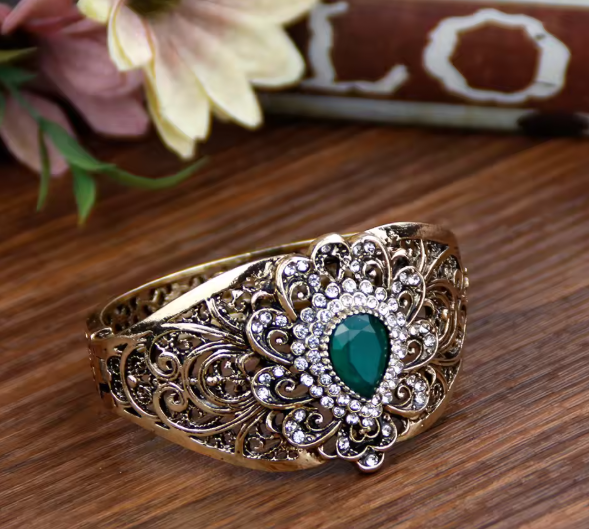 Vintage Bohemia Green Stone Bangle Bracelet