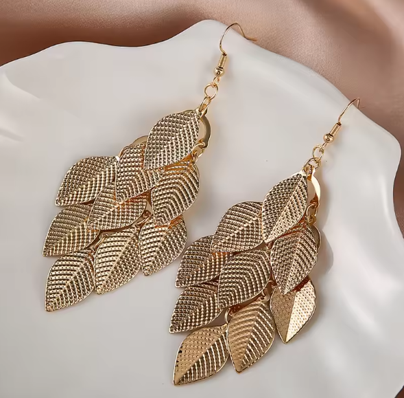 Vintage Leaf Dangle Gold Earrings