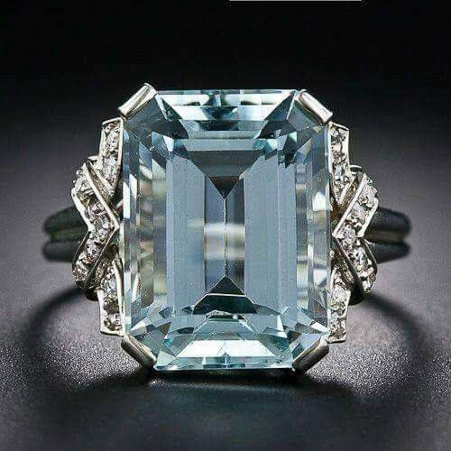 Vintage Blue Cubic Crystal Ring