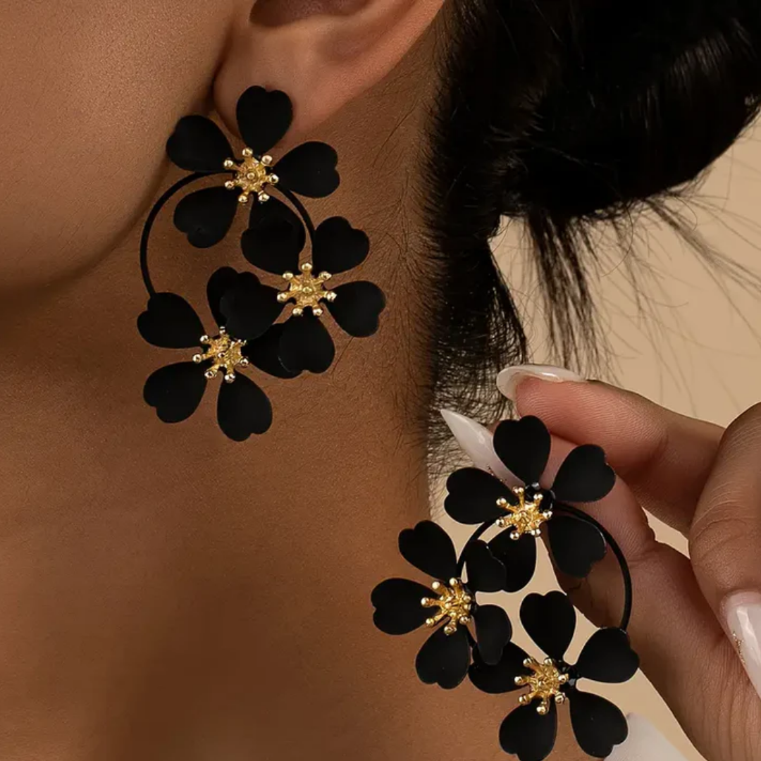 Vintage Black Flower Dangling Earrings