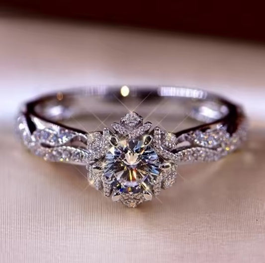 Vintage Radiance Silver Ring