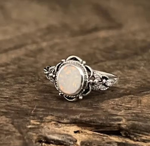 Vintage Flower Silver Inlaid White Stones Ring