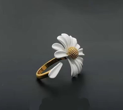 Vintage Daisy Flower Elegant Adjustable Ring