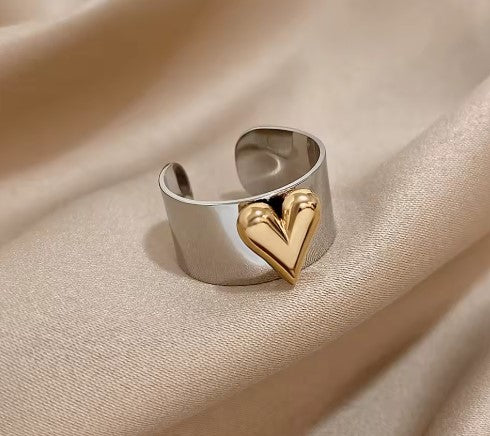 Vintage Heart Pattern Cuff Ring
