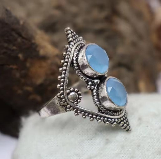 Vintage Hollow Silver Blue Stones Ring