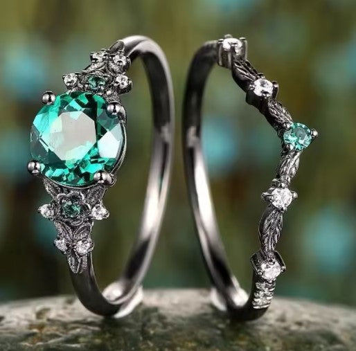 Vintage Round Inlaid Green White Stones Ring