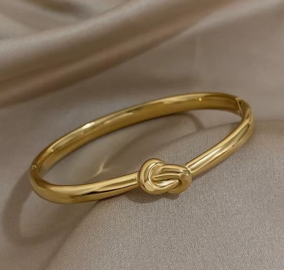 Vintage Gold Knotted Bangle Bracelets
