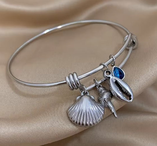 Vintage Shell Charm Adjustable Silver Bracelet
