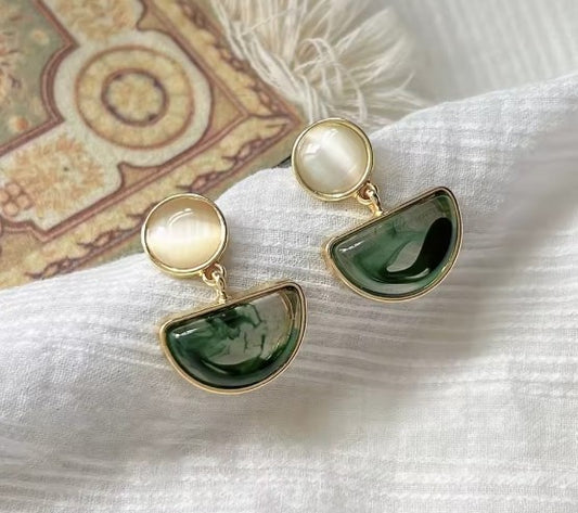 Elegant Green Water Drop Earring