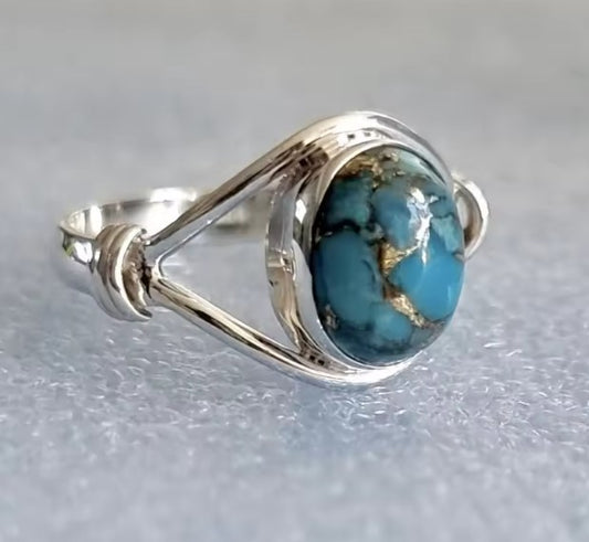 Vintage Exquisite Ethnic Style Green Stone Ring