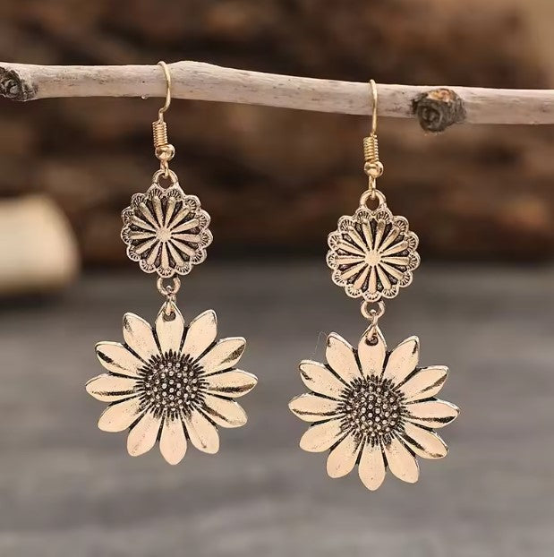 Vintage Carving Sunflower Gold Earrings